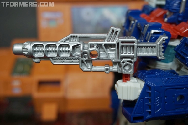 Review Siege Ultra Magnus Leader War For Cybetrtron  (41 of 93)